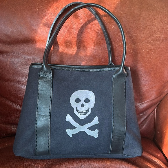 Sugar Scull Tote - Picture 1 of 11